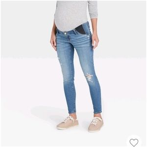 NWT Distressed Maternity Jeans